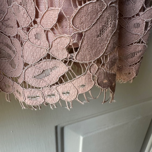 White House Black Market Lace Cold Shoulder 3/4 Sleeve Blush Rose Blouse.Size S - Picture 10 of 16